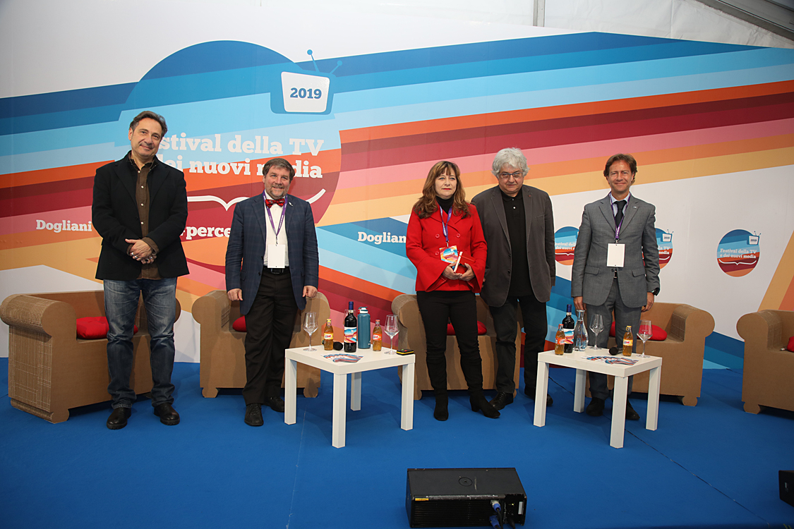 Festival della TV e dei Nuovi Media 2019_075.jpg - FESTIVAL DELLA TV E DEI NUOVI MEDIA 2019 A come Ambiente Le tematiche ambientaliste: dalla cronaca delle catastrofi naturali alla formazione di una vera e propria cultura della prevenzione. Luca Mercalli, Ermete Realacci, Angelo Robotto, Mario Tozzi con Rosy Battaglia